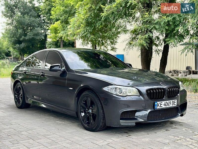 BMW 5 Series 2012