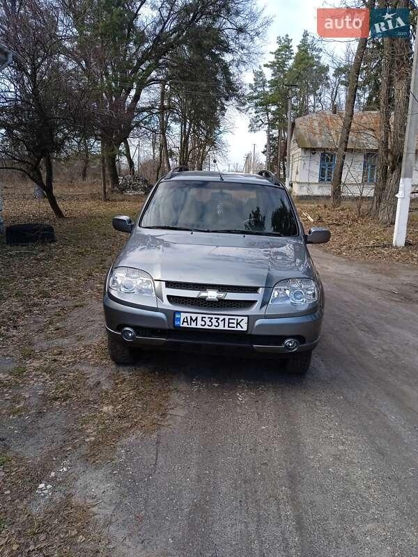 Chevrolet Niva 2011