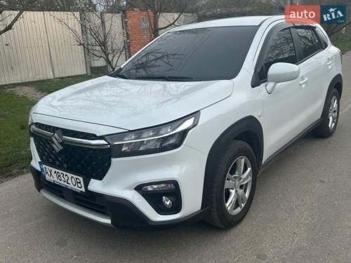 Suzuki S-Cross 2023