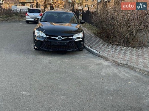 Toyota Camry 2016