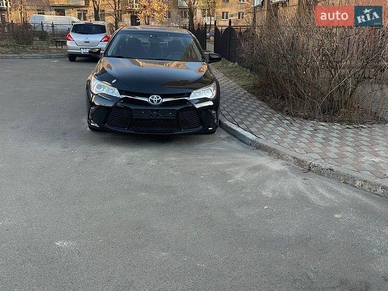 Toyota Camry 2016