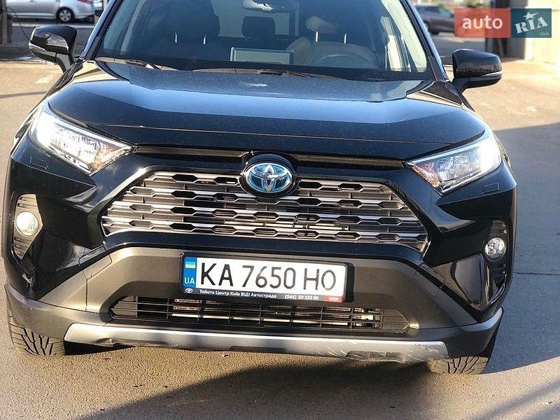 Toyota RAV4 2021