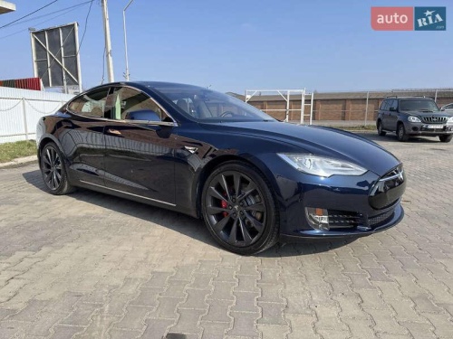 Tesla Model S 2013