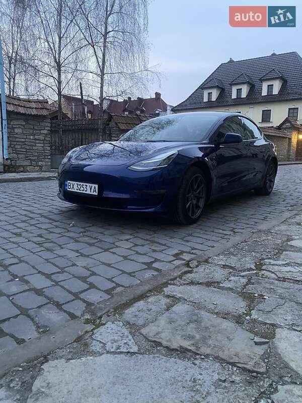 Tesla Model 3 2022