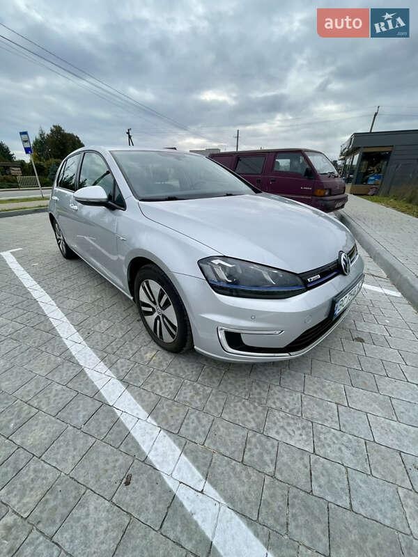 Volkswagen e-Golf 2015