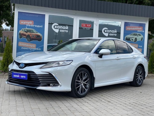 Toyota Camry 2021
