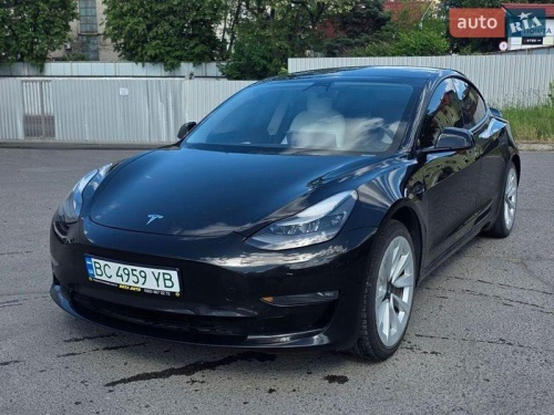 Tesla Model 3 2021