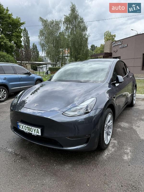 Tesla Model Y 2023