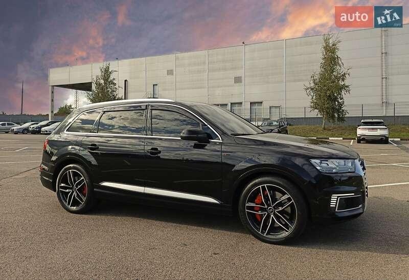 Audi Q7 e-tron 2016