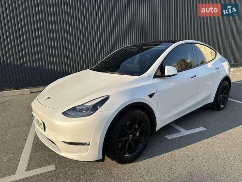 Tesla Model Y 2021