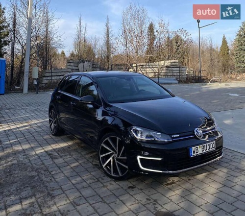 Volkswagen e-Golf 2017
