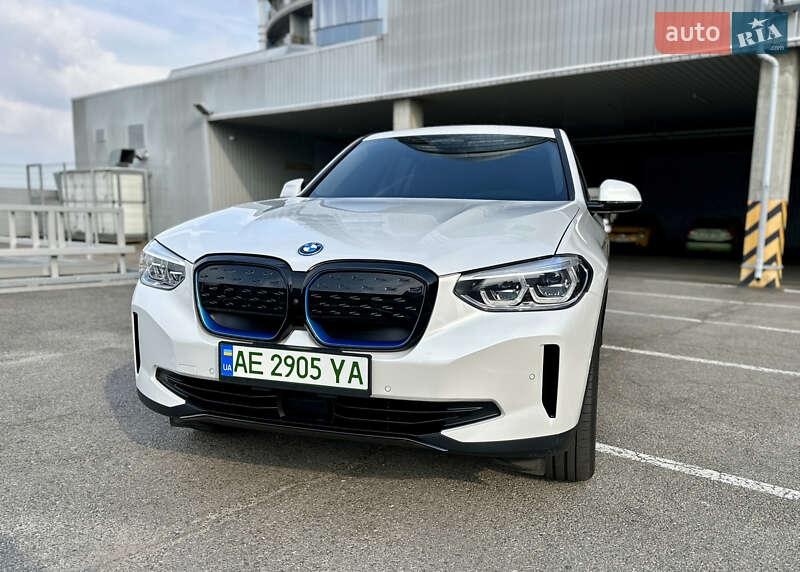 BMW iX3 2021