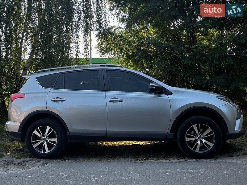 Toyota RAV4 2017
