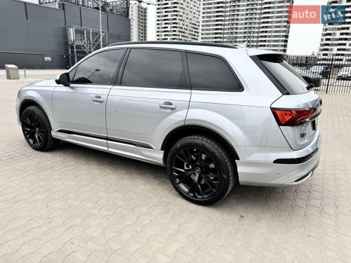 Audi Q7 2021