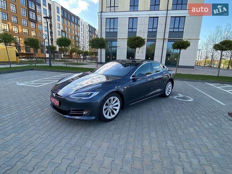 Tesla Model S 2017