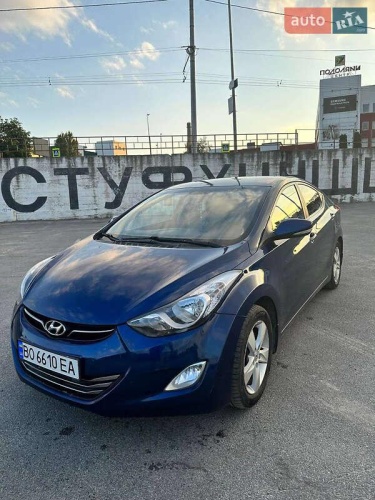 Hyundai Elantra 2012