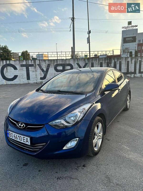 Hyundai Elantra 2012