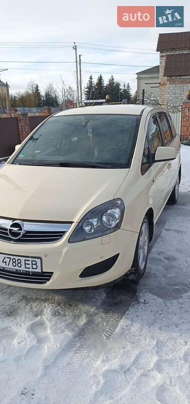 Opel Zafira 2012