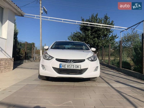 Hyundai Elantra 2013
