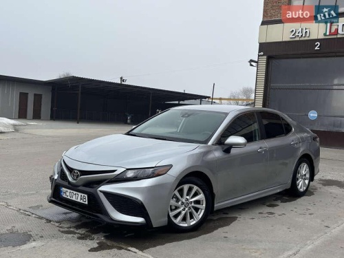 Toyota Camry 2024