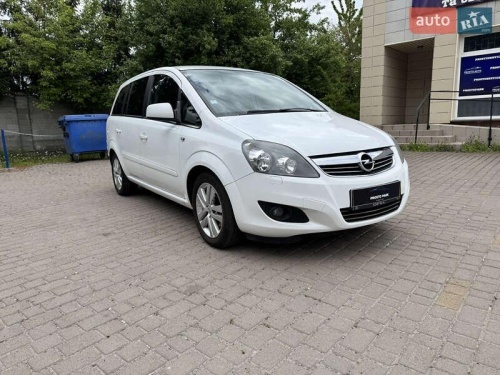 Opel Zafira 2011