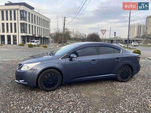 Toyota Avensis 2010