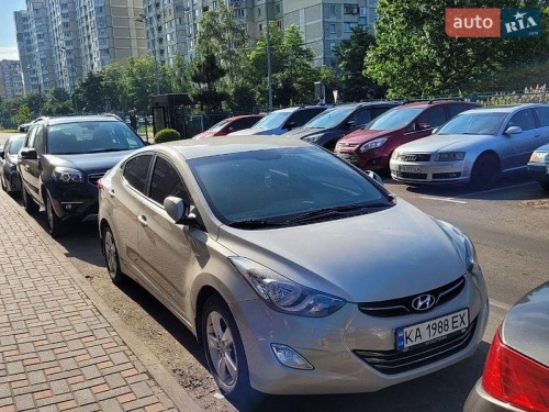 Hyundai Elantra 2012