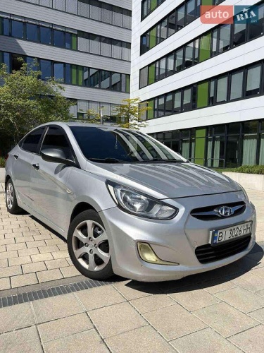 Hyundai Accent 2011