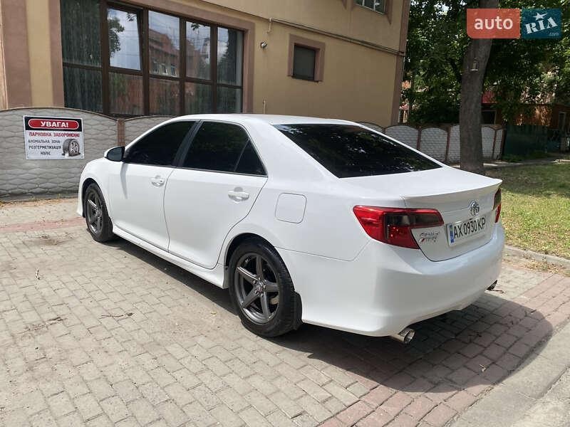 Toyota Camry 2013