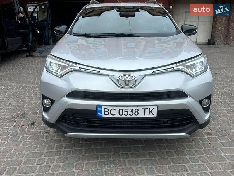 Toyota RAV4 2017