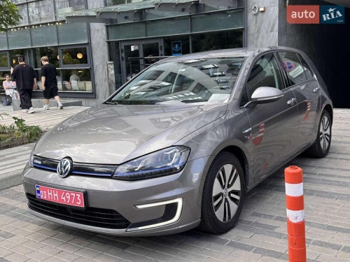 Volkswagen e-Golf 2015