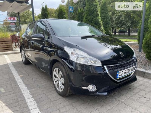 Peugeot 208 2012