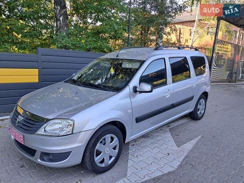 Dacia Logan 2011