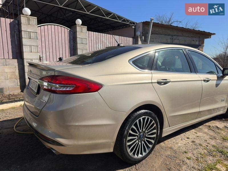 Ford Fusion 2017