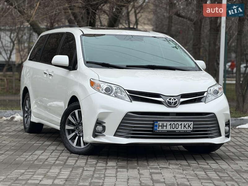 Toyota Sienna 2020