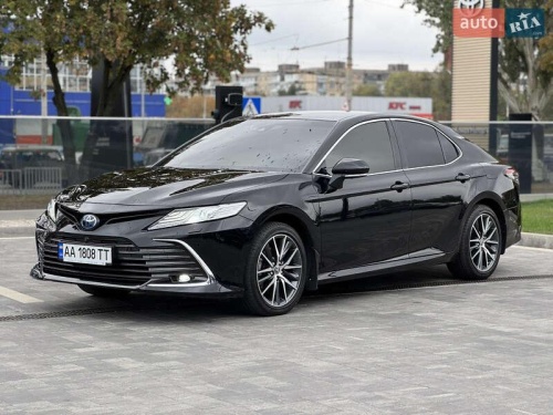 Toyota Camry 2021