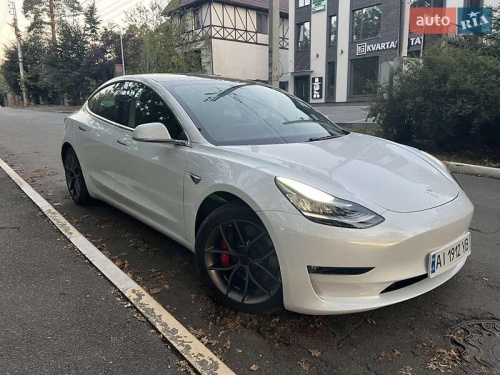 Tesla Model 3 2019