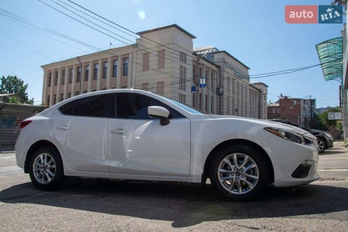 Mazda 3 2015
