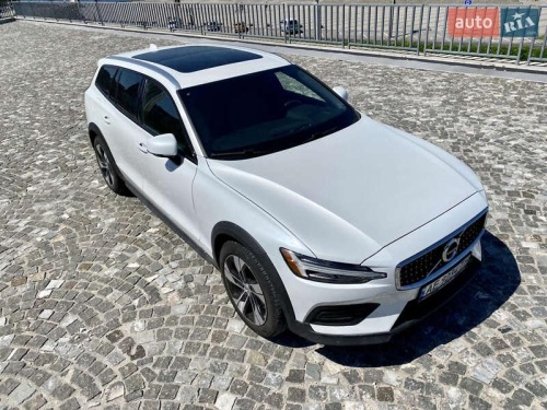 Volvo V60 2020