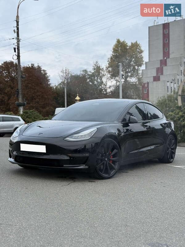 Tesla Model 3 2020