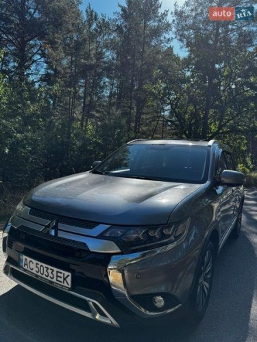 Mitsubishi Outlander 2020