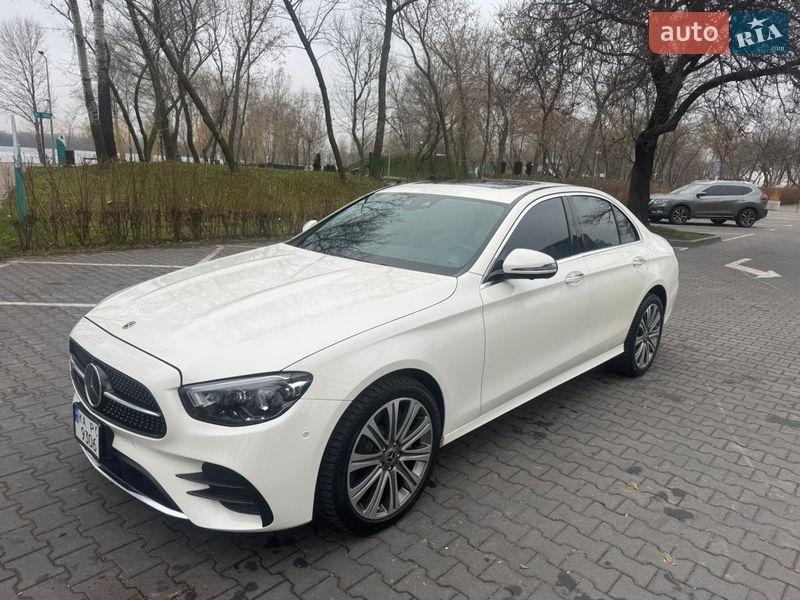 Mercedes-Benz E-Class 2022