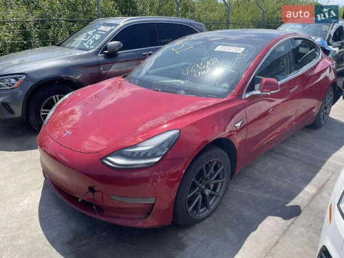 Tesla Model 3 2020