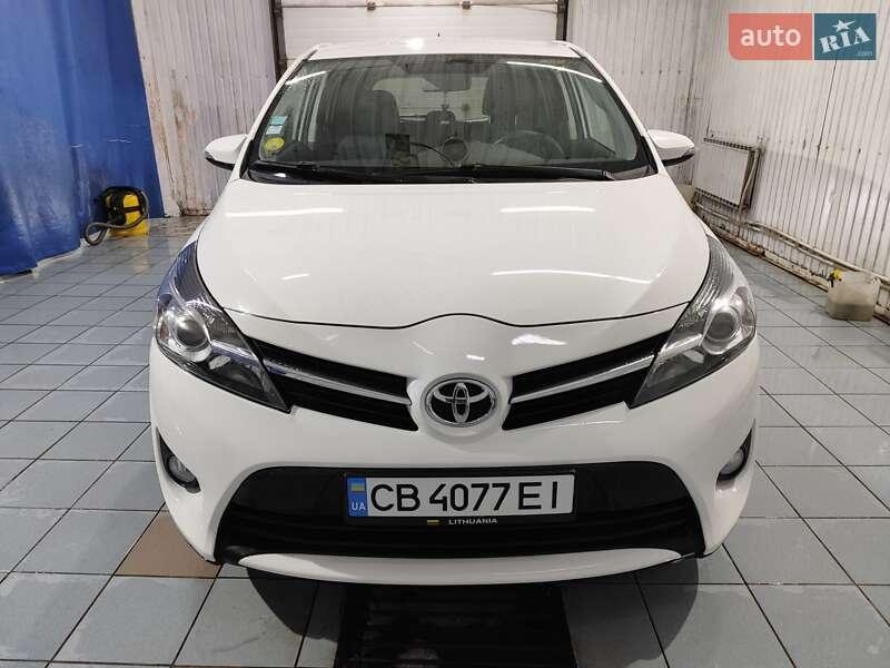 Toyota Verso 2015