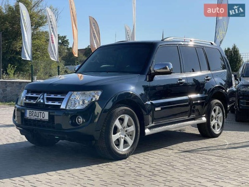 Mitsubishi Pajero 2014