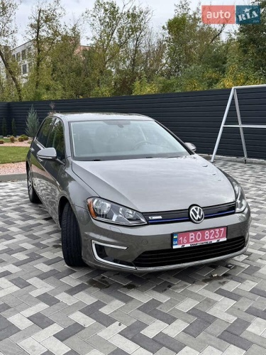 Volkswagen e-Golf 2016