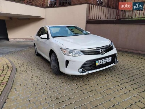 Toyota Camry 2016