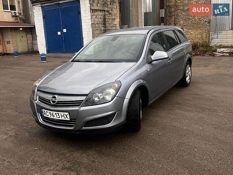 Opel Astra 2010