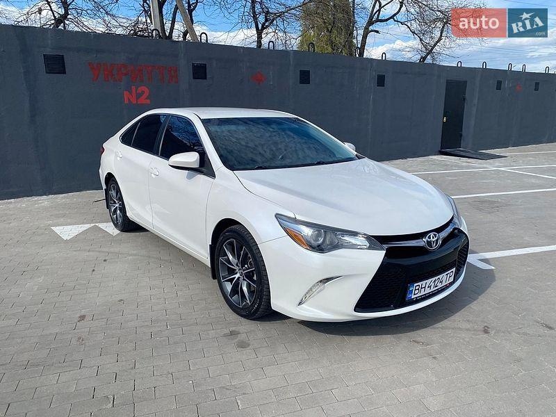 Toyota Camry 2016