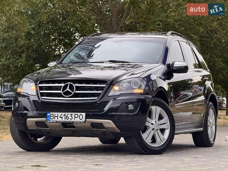 Mercedes-Benz M-Class 2010